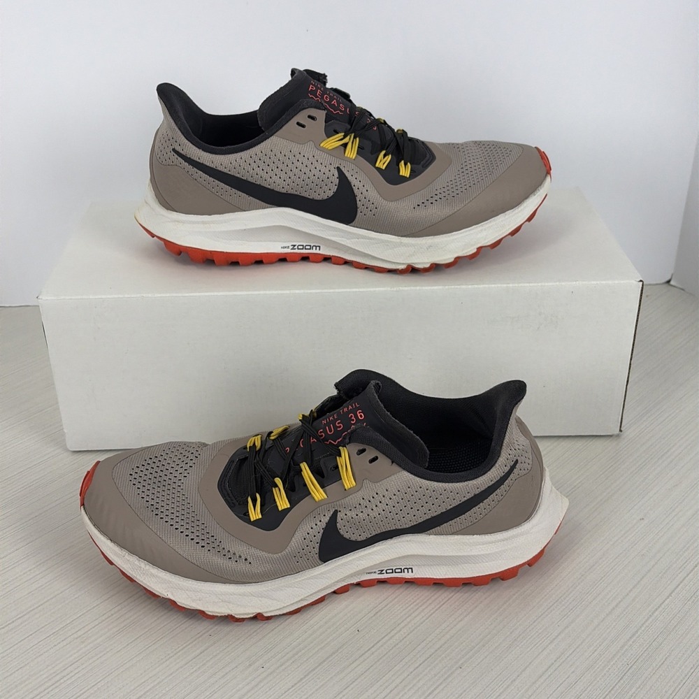 Nike Women's Zoom Trail Running Shoes - Taupe/Black